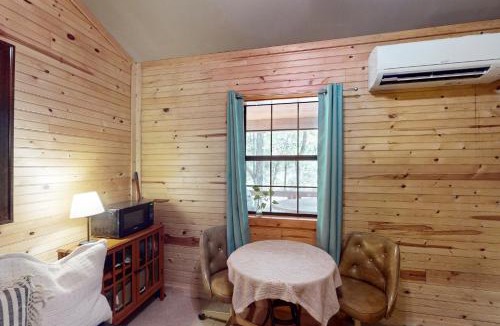 Paige House | Serene & Secluded Paige Cabin: Dogs Welcome!