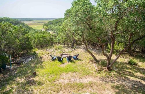 Bandera House | Serene Shores on Medina lake