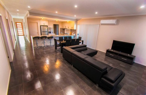 Seymour House | Serene Shores Summary