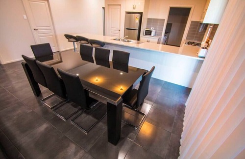 Seymour House | Serene Shores Summary