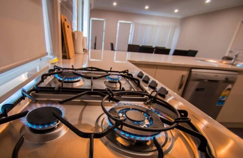 Seymour House | Serene Shores Summary