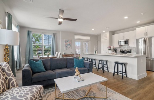 Missouri City Apartment | Serene Sienna 2/2 Apt, Full Kitch, W/D, minutes from the toll way!
