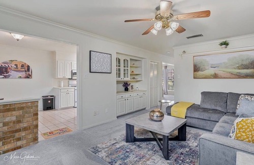 Springlake House | Serene & Spacious Townhouse with Private Patio