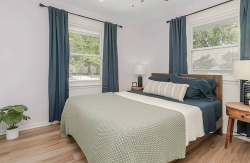 Roeland Park House | Serene Stay in KC Highly Rated Spacious