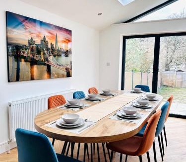 Coulsdon West House | Serene Stays