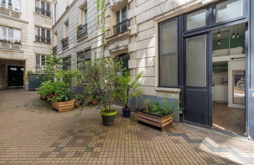 Quartier de la Goutte-d'Or Apartment | Serene Studio Apartment, 5 Mins to Sacré Coeur