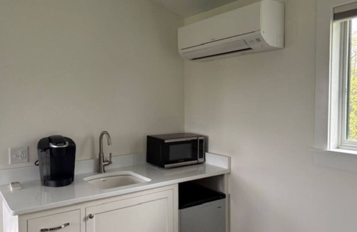 Skaneateles House | Serene Studio-Skaneateles Lake Front