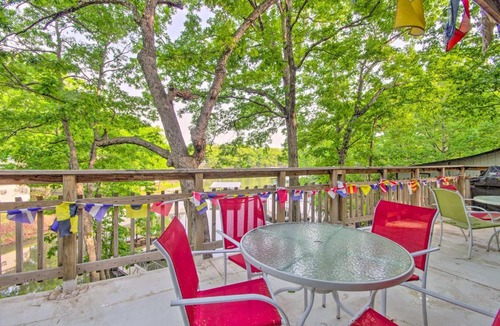 Sunrise Beach House | Serene Sunrise Beach Cabin with Private Dock!