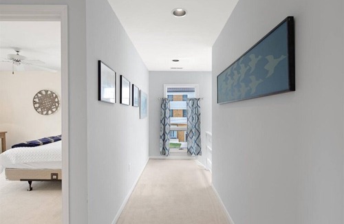 West Ocean City House | Serene Sunrise & Shimmering Skyline. 5 Star Hosts