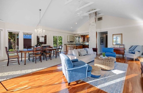 Hillsmere House | Serene Sunsets at Historic Waterfront Home