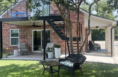 Frisco Apartment | Serene sunsets- private studio for 2 in Frisco on the lake - ground floor