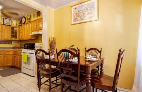 Flatlands House | Serene Travelers oasis.