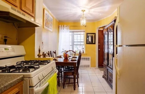 Flatlands House | Serene Travelers oasis.