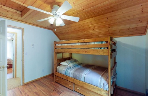 Leavenworth House | Serene Vista Point