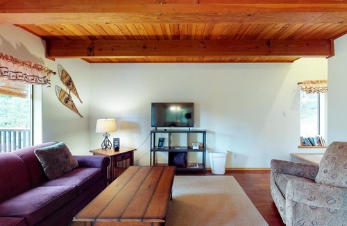 Leavenworth House | Serene Vista Point