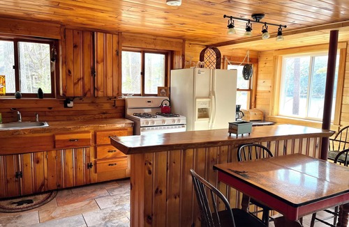 Waterford Cabin | Serene Waterfront Cabin