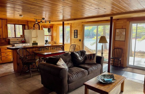 Waterford Cabin | Serene Waterfront Cabin