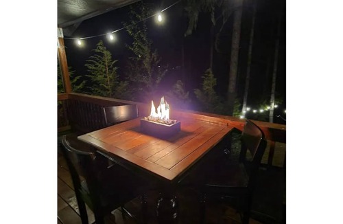 Grapeview Cottage | Serene waterfront cottage