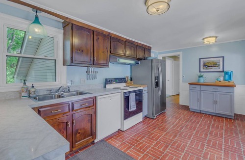 Reedville House | Serene waterfront getaway, fire pit, patio w/grill, nature, dog friendly