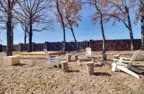 Gentry House | Serene Woodland Studio Retreat with Outdoor Amenities, Near Fishing, Hiking & Gentry, AR