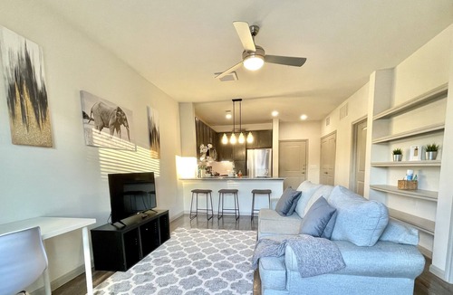 Pleasant Valley Apartment | Serengeti Suite