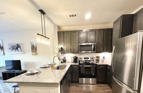 Pleasant Valley Apartment | Serengeti Suite