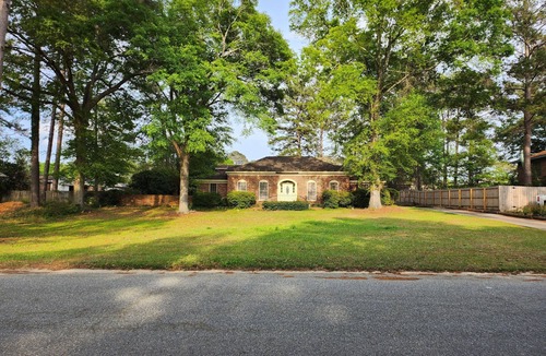 Dublin House | Serenity 2 Getaway .with On-site hostnnnn