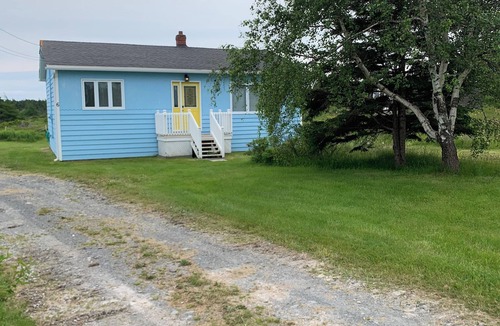 Western Bay Cottage | Serenity 2 Rm cottage. Beautiful views, Fire pit, 5 min walk to the beach!