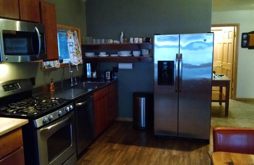 Town of Torrey House | Serenity Aloft House - Seneca Lake House