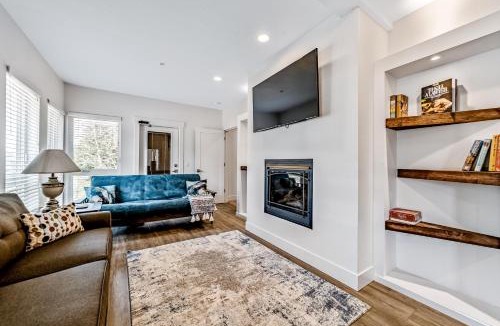 Gold Beach Apartment | Serenity at Deerhaven #A