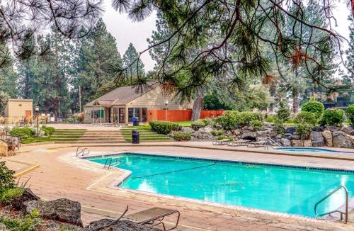 Bend Apartment | Serenity at Seventh Mountain