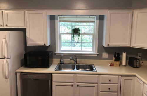 Mount Jackson House | Serenity at The Shamrock
