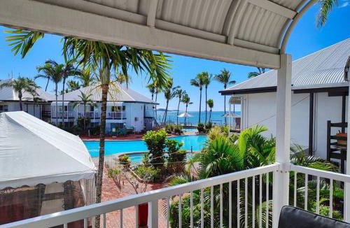 Dolphin Heads House | Serenity