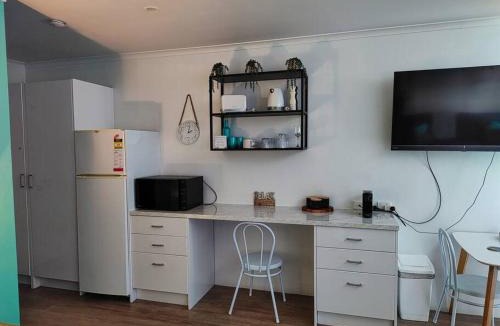 Dolphin Heads House | Serenity