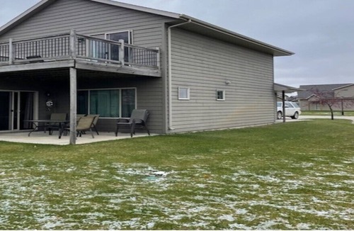Spirit Lake Cabin | Serenity Bay: Awesome New Cabin at Bridges Bay! Semi-private back yard.