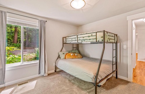 Longbranch House | Serenity Bay Retreat