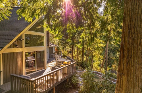 Longbranch House | Serenity Bay Retreat