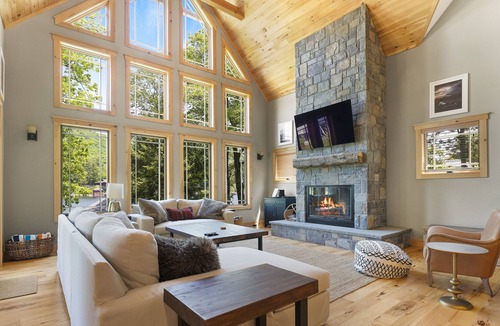 Lake George House | Serenity Bay
