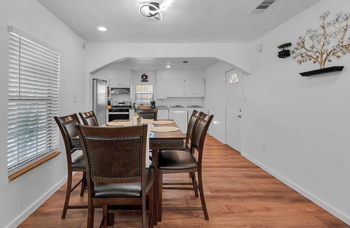 Robinson House | Serenity Bungalow - Midterms Welcome