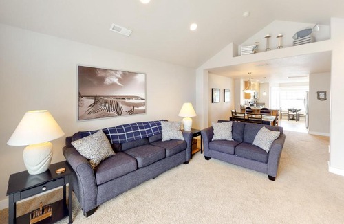 Rockaway Beach House | Serenity by the Sea