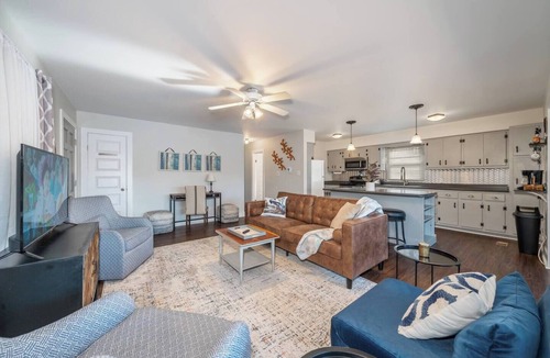 Cherokee Village Cottage | Serenity Cove Cottage - Lakefront, Hot Tub