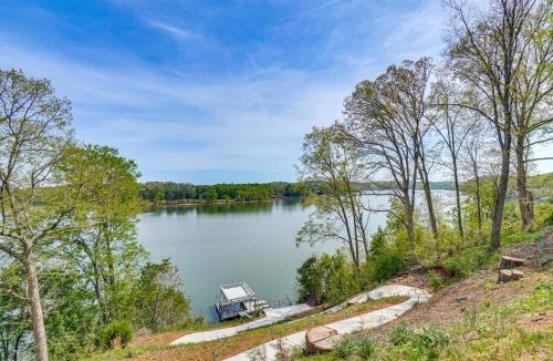 Harriman House | Serenity Dock on Watts Bar Lake- Main Channel View