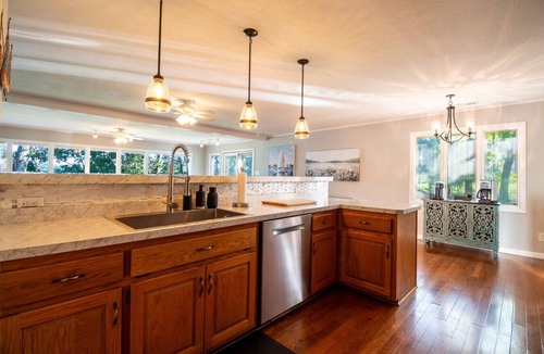 Harriman House | Serenity Dock on Watts Bar Lake