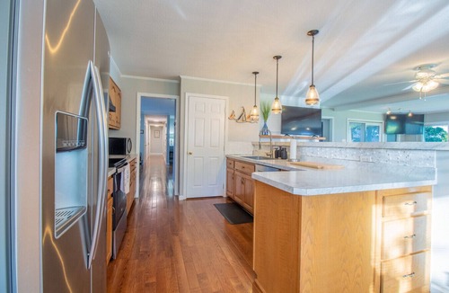 Harriman House | Serenity Dock on Watts Bar Lake