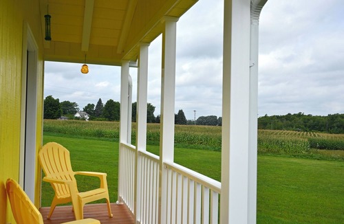 Interlaken Cottage | Serenity Escape: Sunshine Cottage