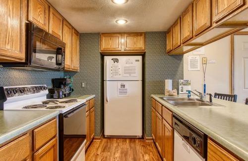 Chalet Village Ski Chalet | Serenity Heights - AWESOME VIEWS, Hot Tub, $560 FREE tickets each paid day!