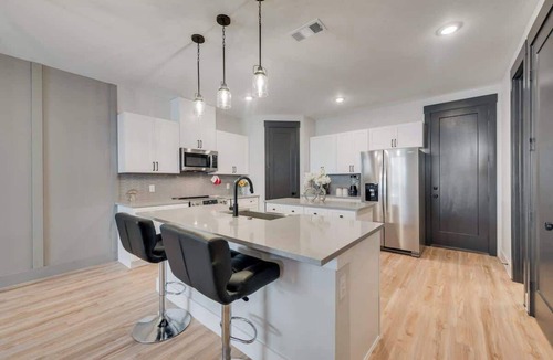 Princeton Condo | Serenity I, Luxurious get-away, Pool, WIFI