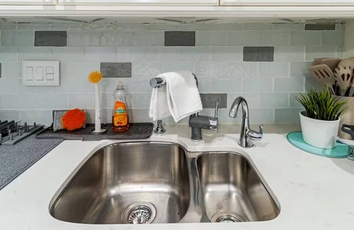 Meadowvale Village Bed & Breakfast | Serenity Inn