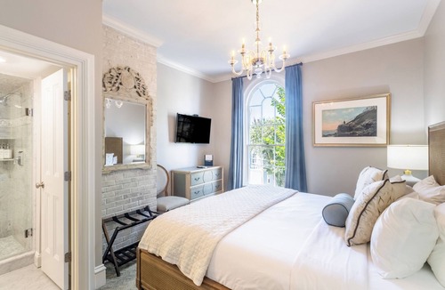 Historic Hill Bed & Breakfast | Serenity Inn Newport