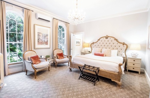 Historic Hill Bed & Breakfast | Serenity Inn Newport